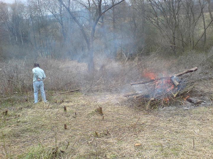 v neděli s Verunkou opět v Lešanech-zapůjčil jsem jí pracovní oděv...